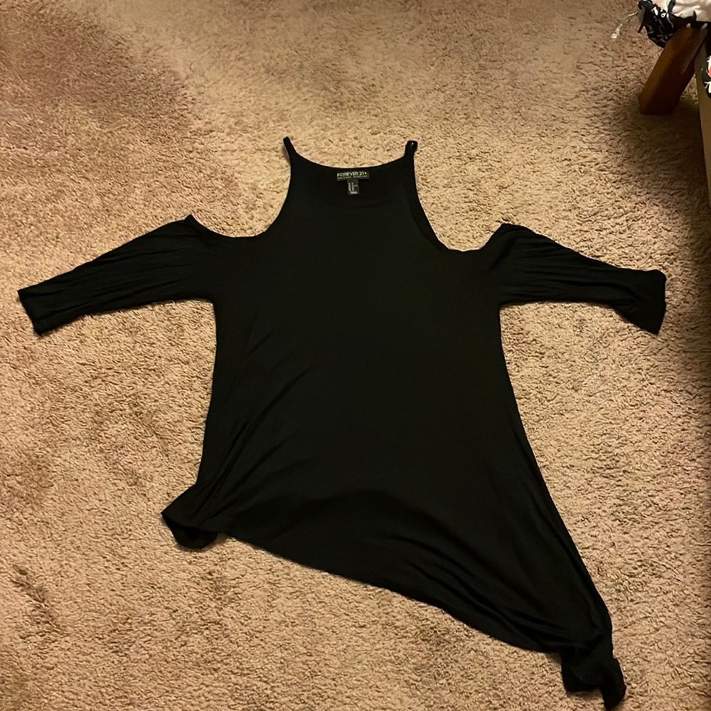 Asymmetrical cold shoulder top